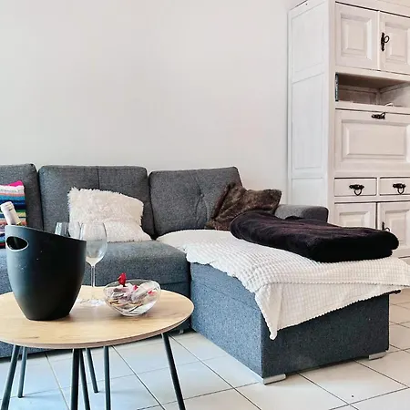 2 Bedroom Lovely In Apartmán Ostende