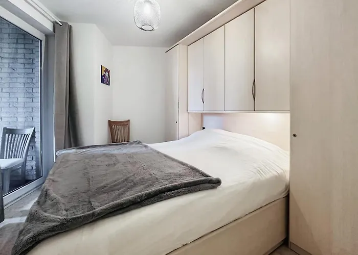 Apartament 2 Bedroom Lovely In *